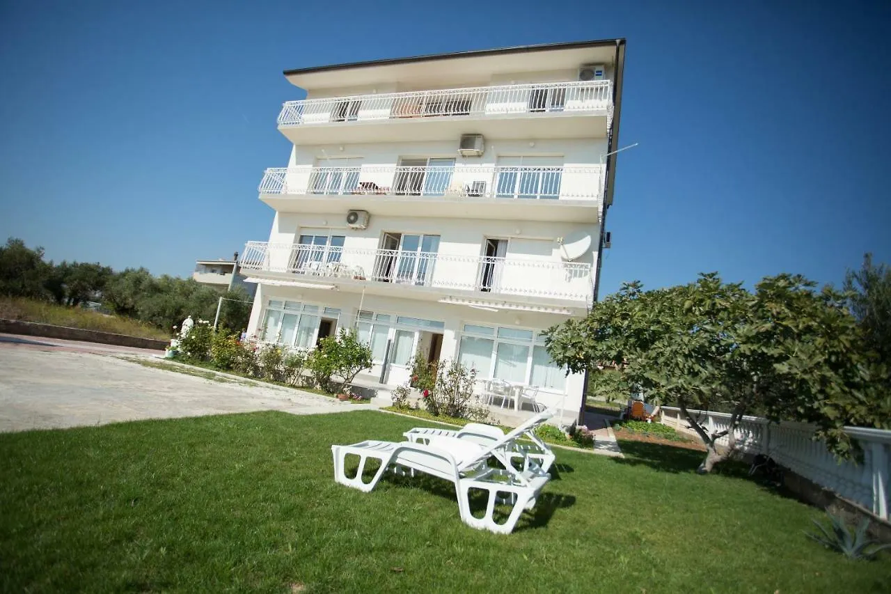 Beach Studio Apartment Tina Kastela Croatia