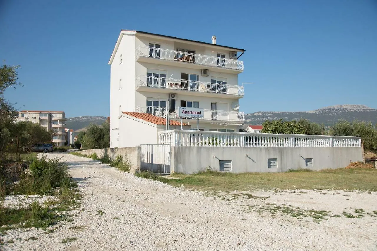 Beach Studio Apartment Tina Kastela 0*,  Croatia